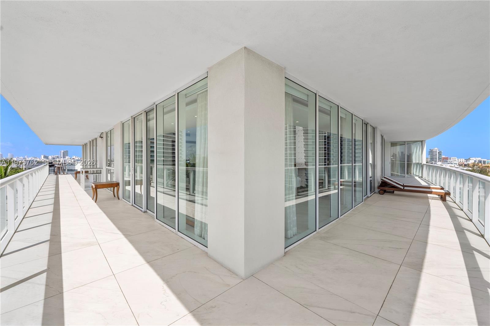 450 Alton Rd #901-902 Miami Beach, FL 33139