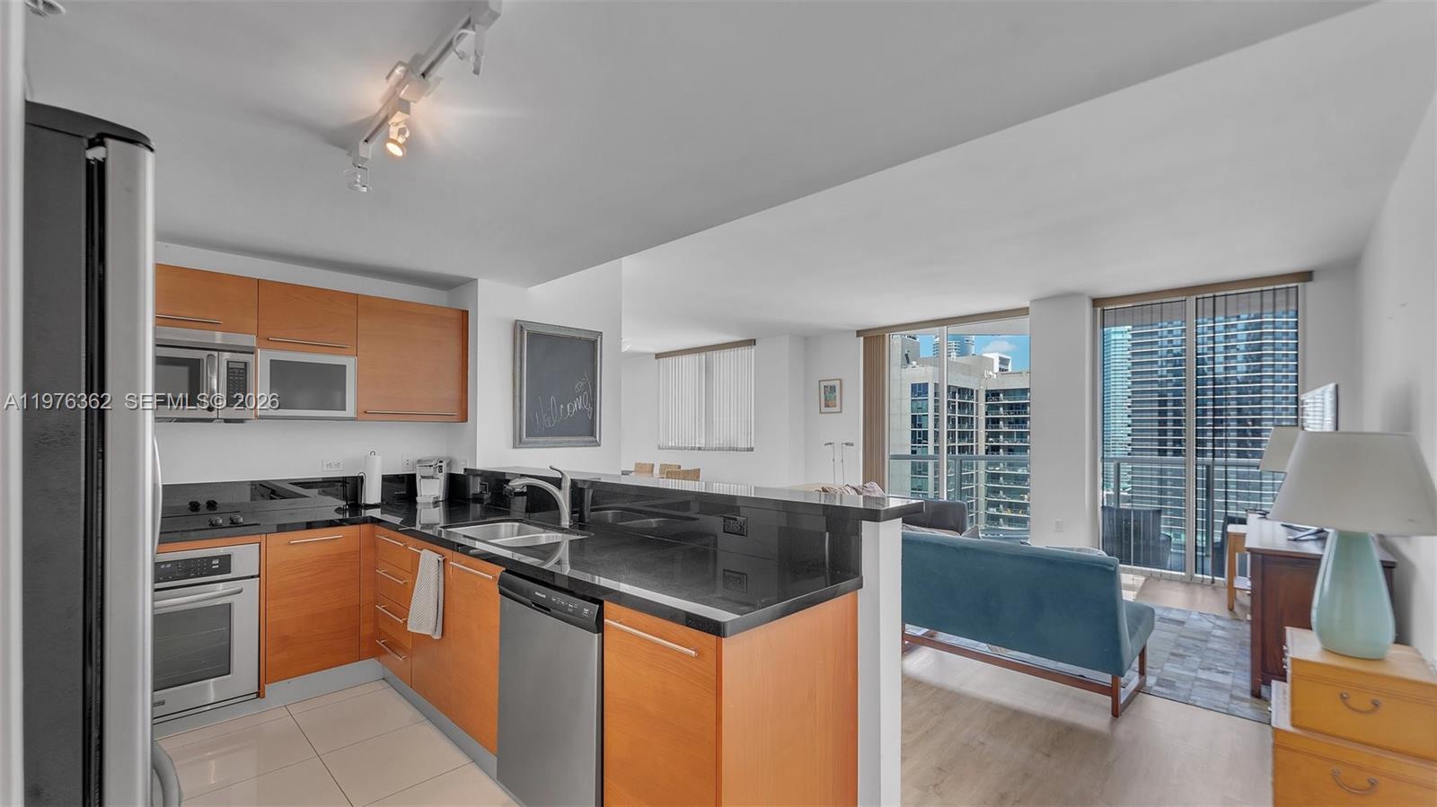 253 NE 2nd St #2902 Miami, FL 33132