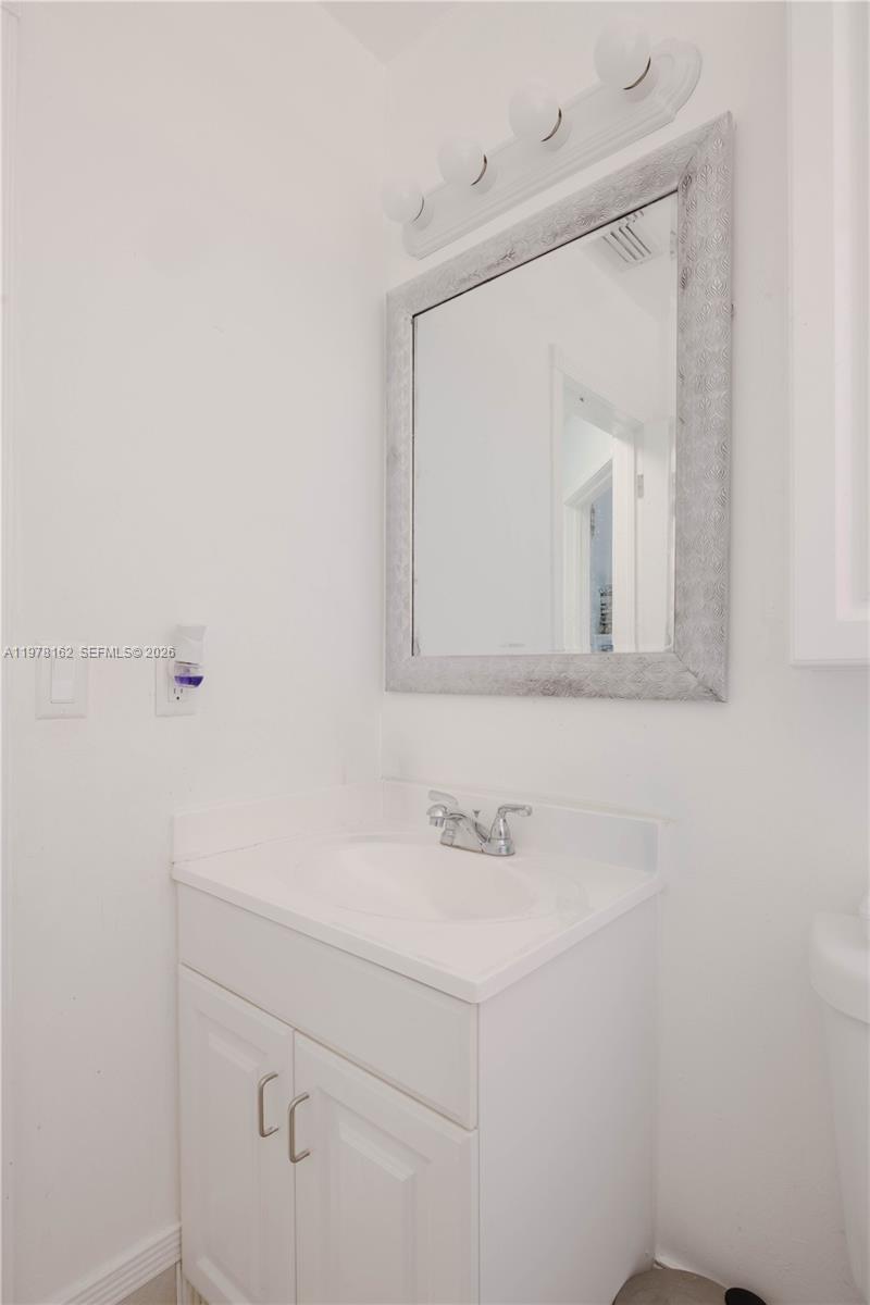 18438 NW 11th St Pembroke Pines, FL 33029