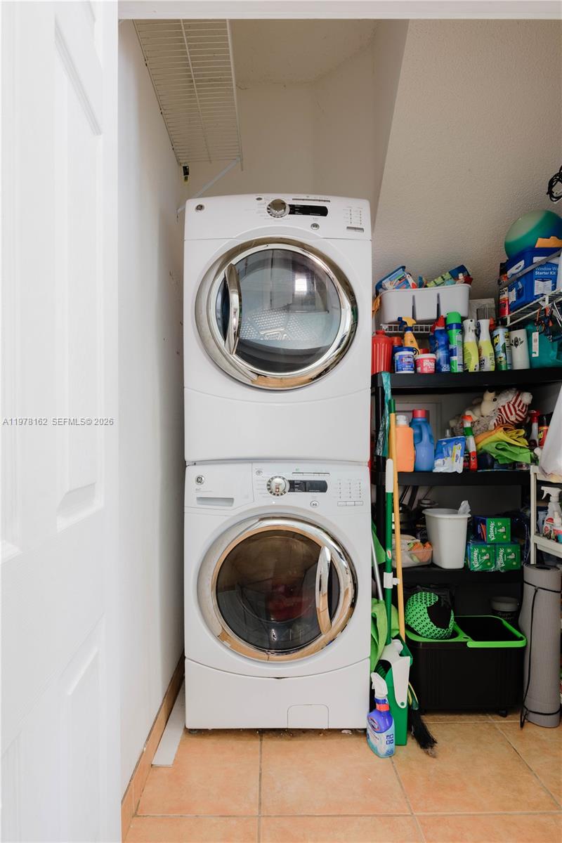 18438 NW 11th St Pembroke Pines, FL 33029