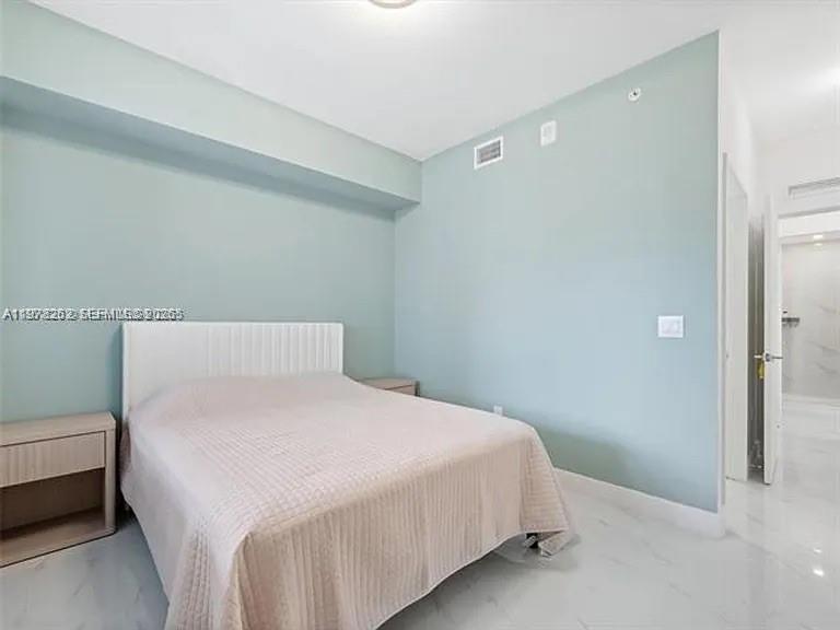 700 NE 24th St #606 Miami, FL 33137