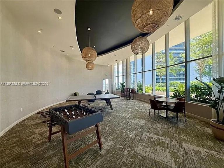 700 NE 24th St #606 Miami, FL 33137