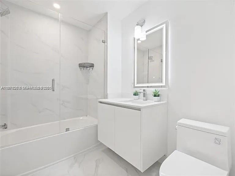 700 NE 24th St #606 Miami, FL 33137