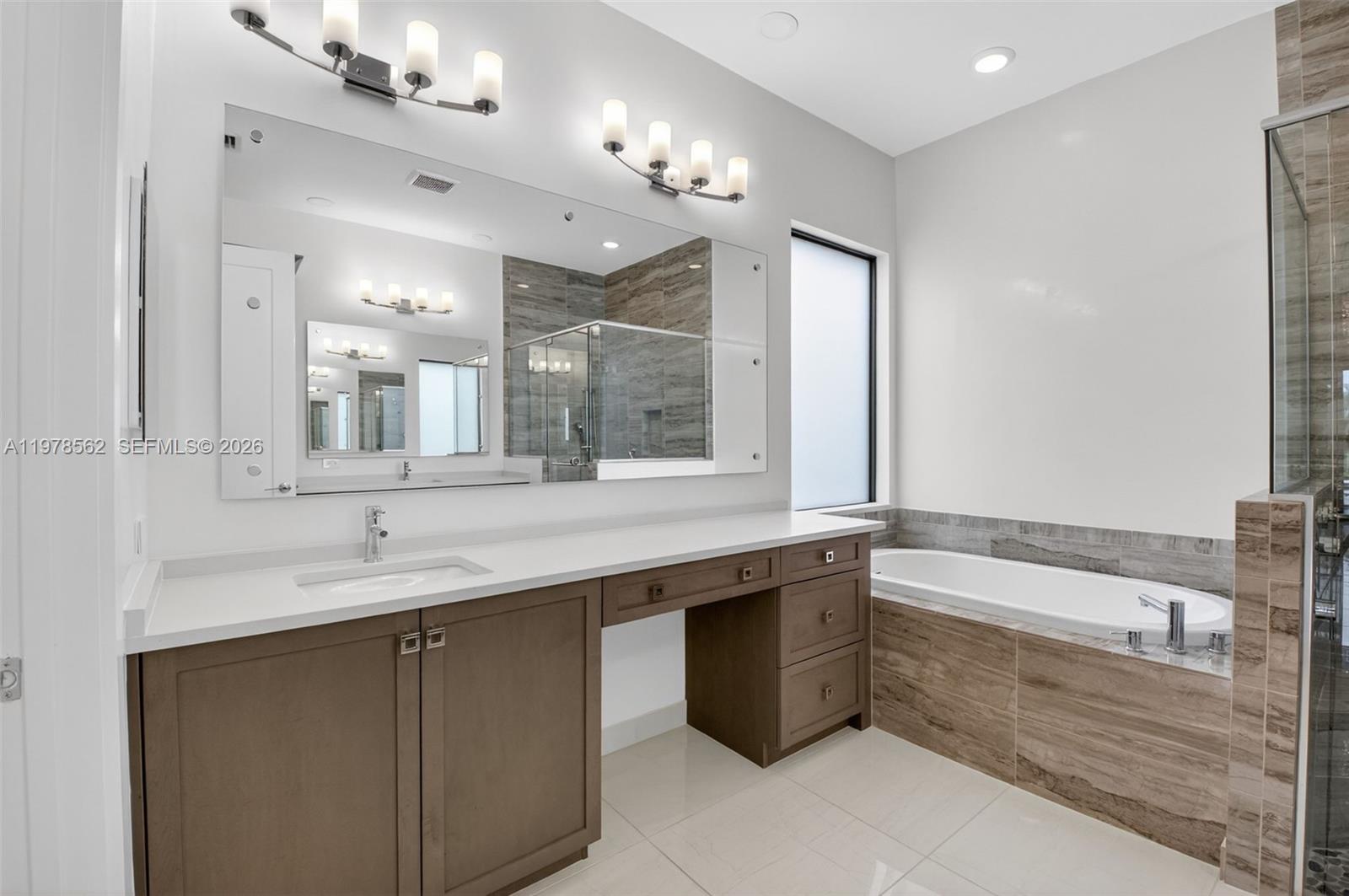 8629 Tower Brg Ct Boca Raton, FL 33496