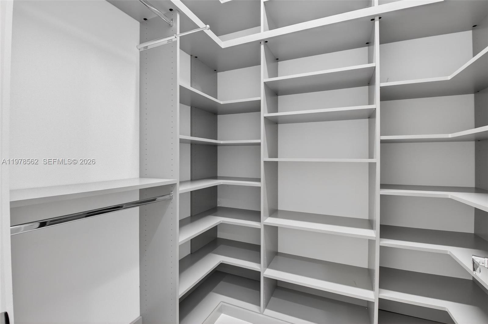 8629 Tower Brg Ct Boca Raton, FL 33496