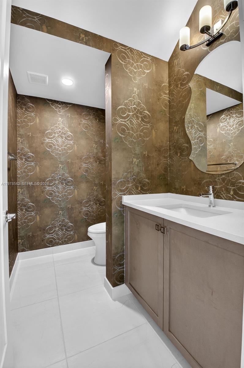 8629 Tower Brg Ct Boca Raton, FL 33496