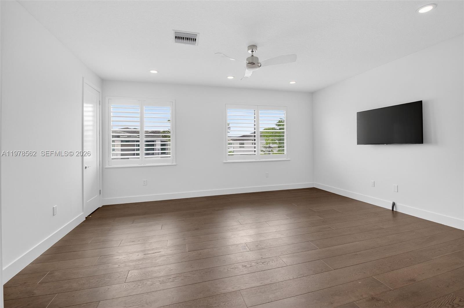 8629 Tower Brg Ct Boca Raton, FL 33496