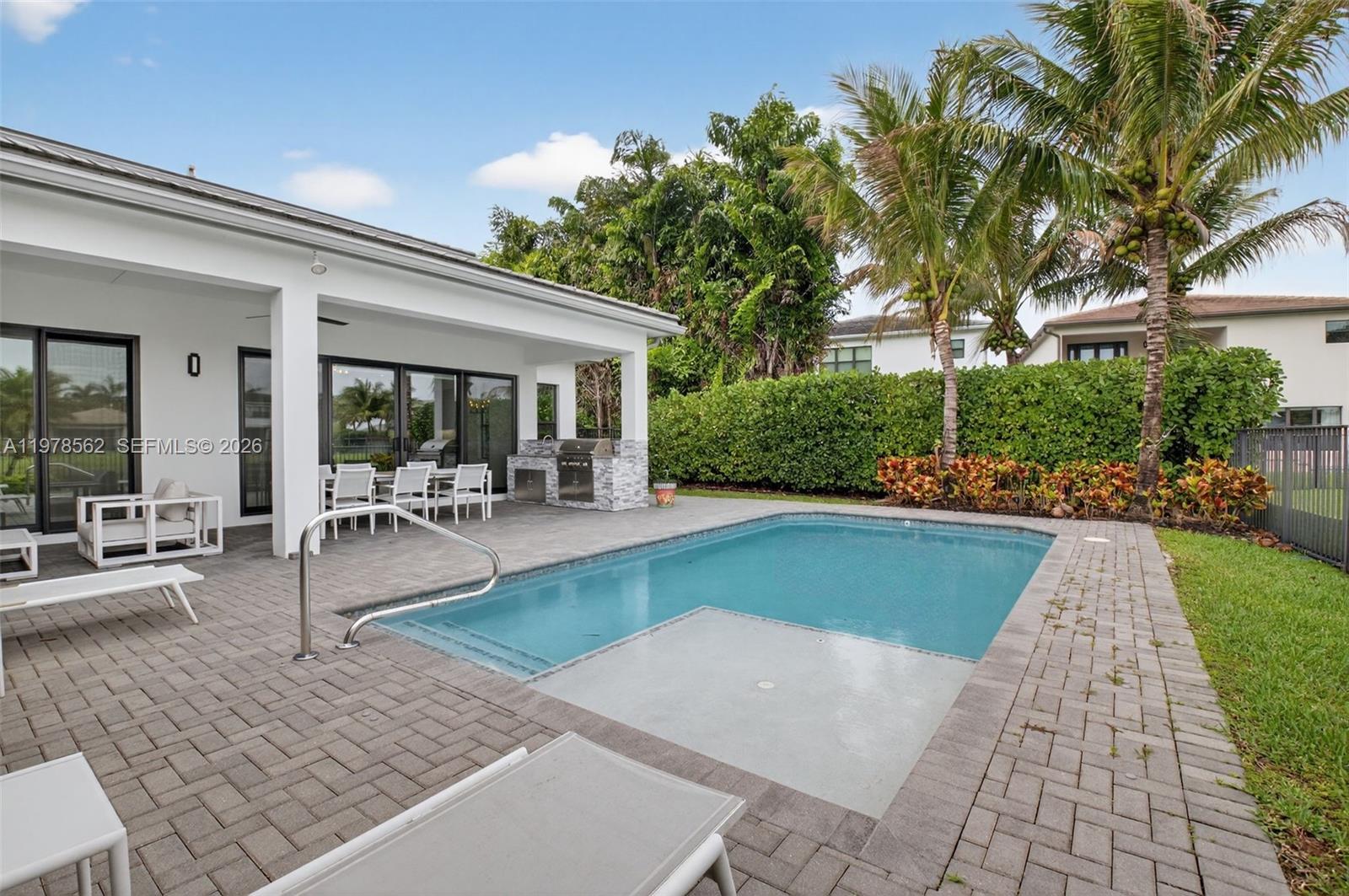 8629 Tower Brg Ct Boca Raton, FL 33496