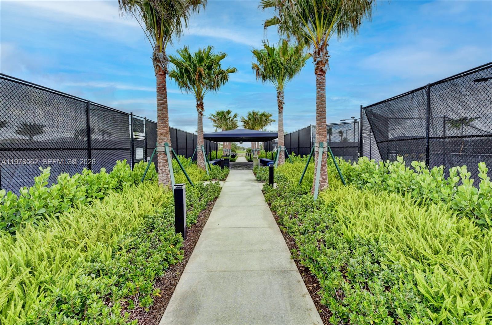 8629 Tower Brg Ct Boca Raton, FL 33496