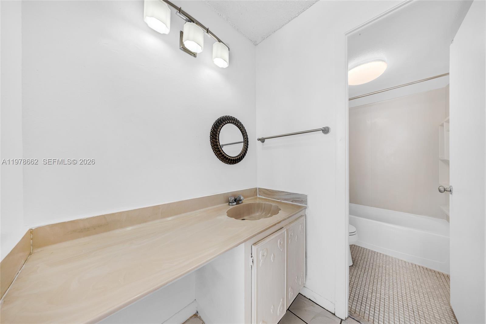 6900 Bay Dr #7E Miami Beach, FL 33141