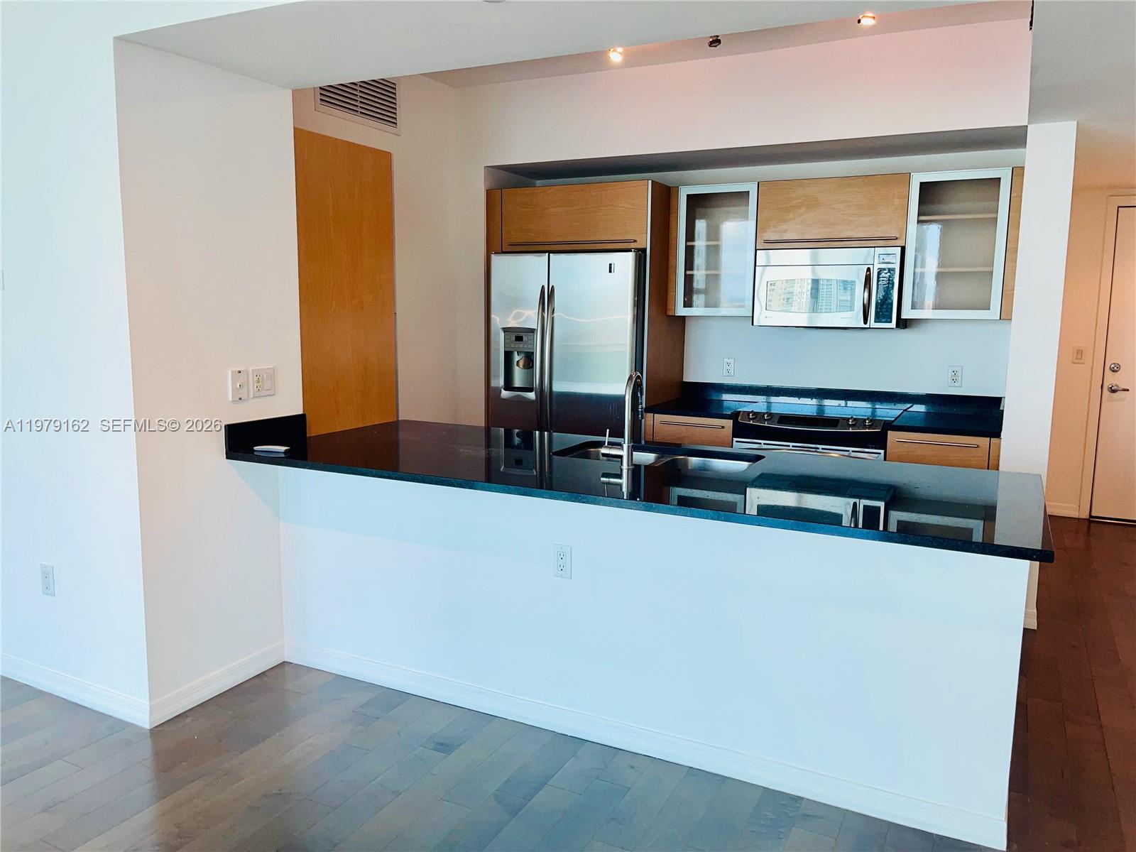 image The Plaza on Brickell West1