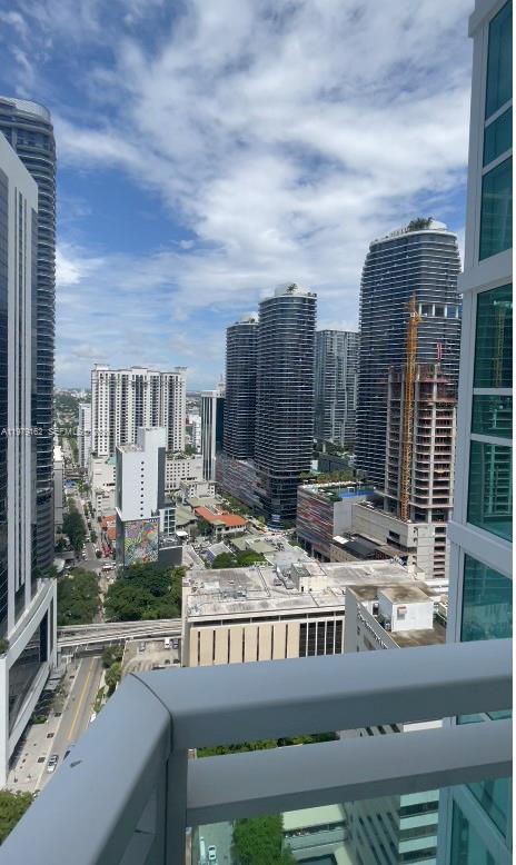 image The Plaza on Brickell West34