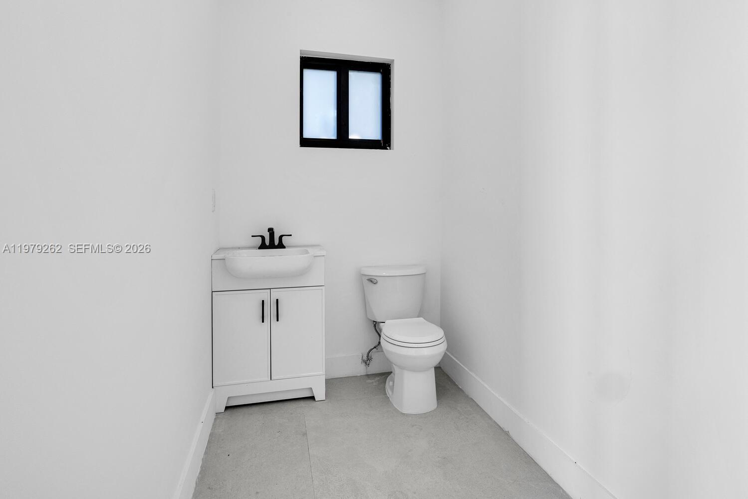 472 S Royal Poinciana Blvd Miami Springs, FL 33166