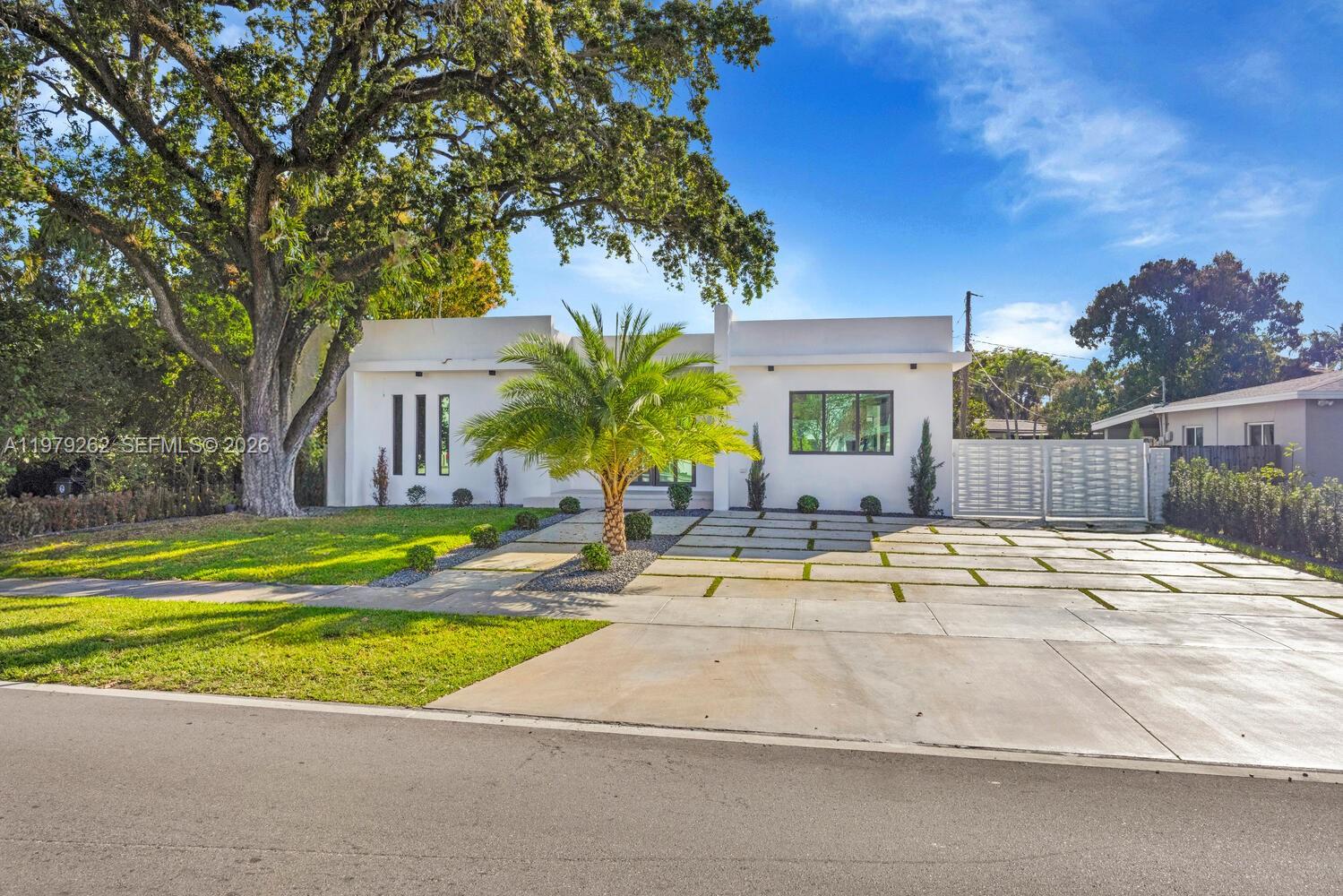 472 S Royal Poinciana Blvd Miami Springs, FL 33166