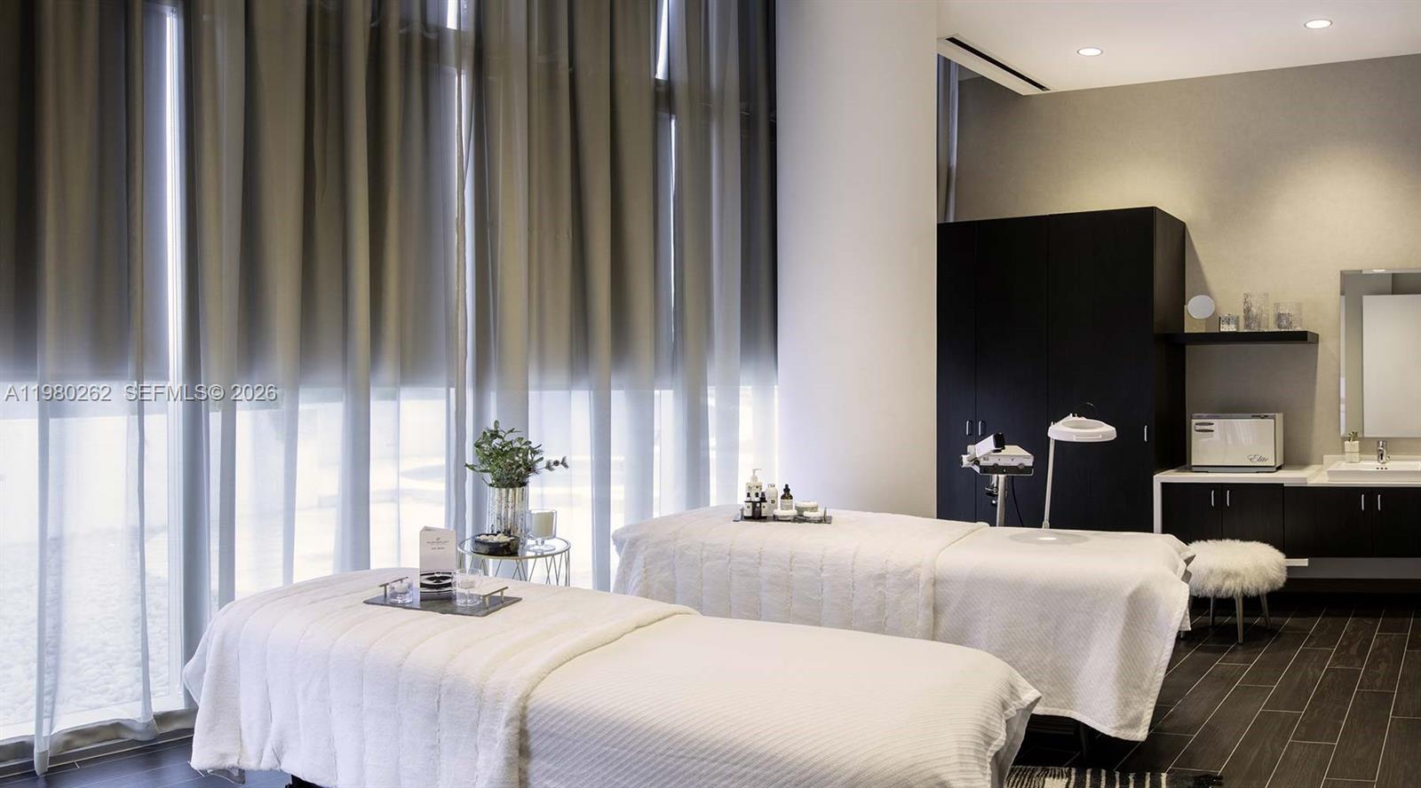 image Paramount Miami Worldcenter24