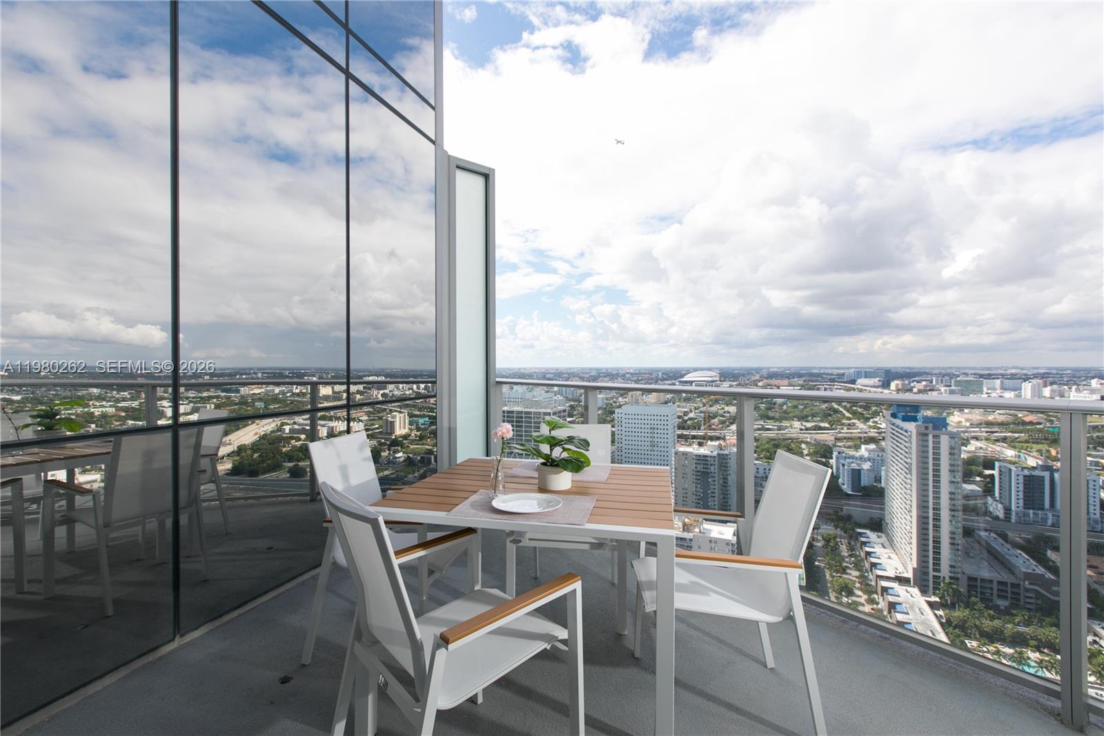 image Paramount Miami Worldcenter4