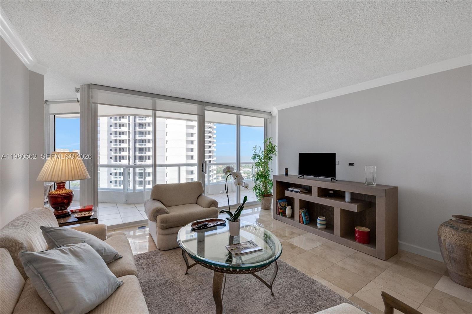 21205 Yacht Clb Dr #1802 Aventura, FL 33180