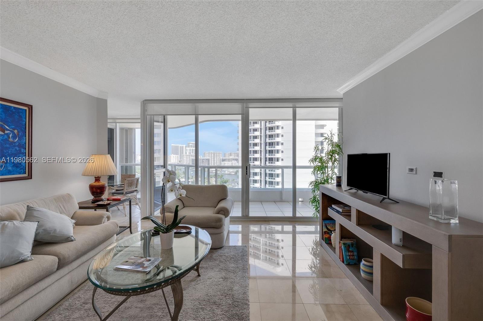 21205 Yacht Clb Dr #1802 Aventura, FL 33180