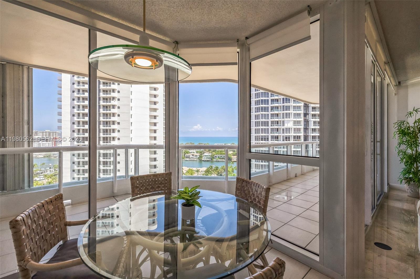 21205 Yacht Clb Dr #1802 Aventura, FL 33180