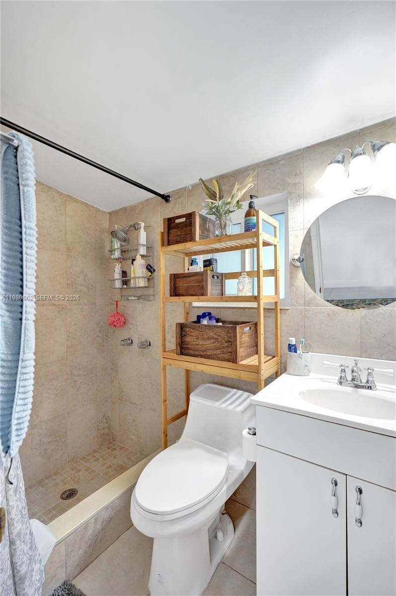 2258 SW 15th St Miami, FL 33145