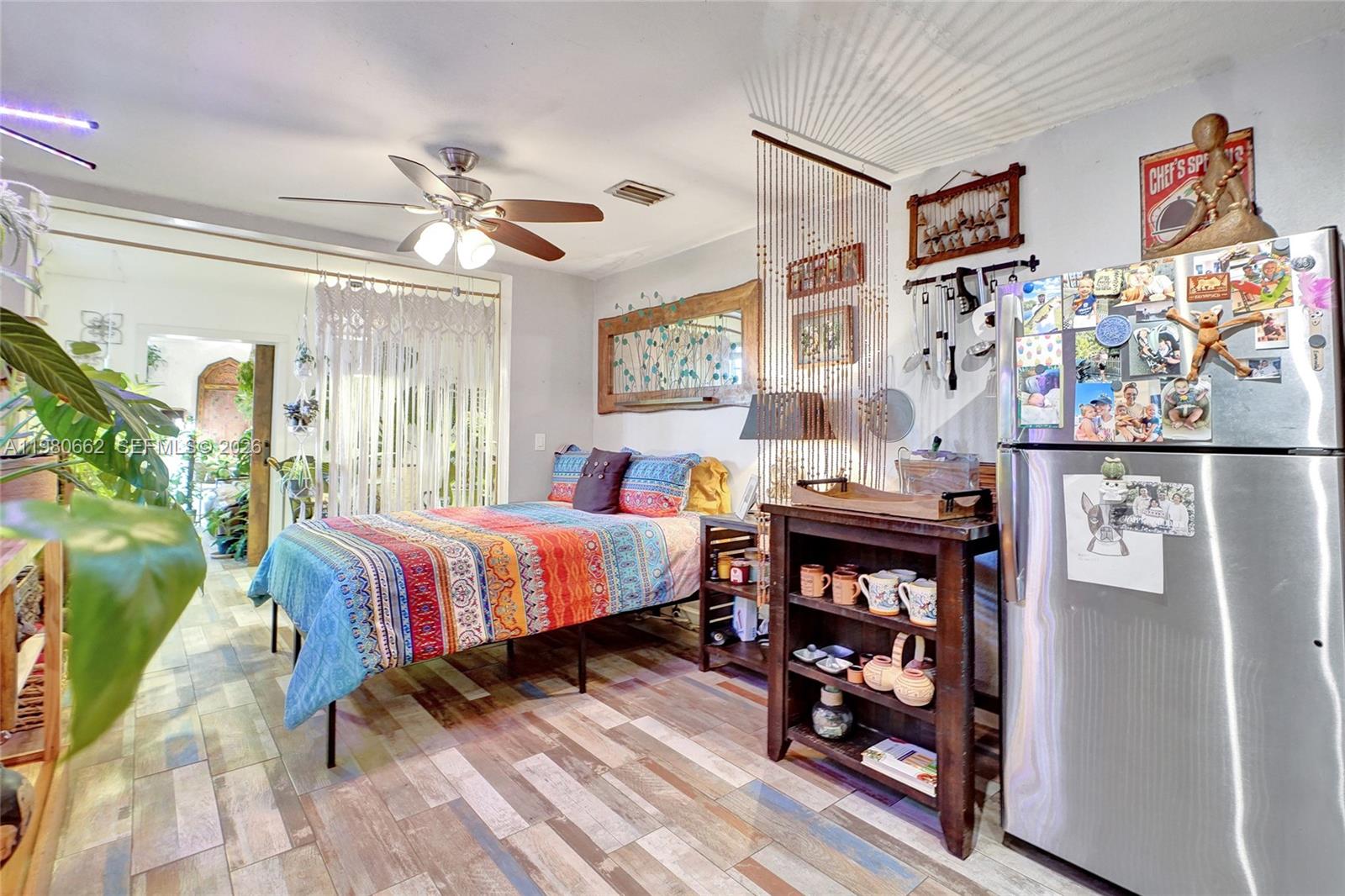 2258 SW 15th St Miami, FL 33145