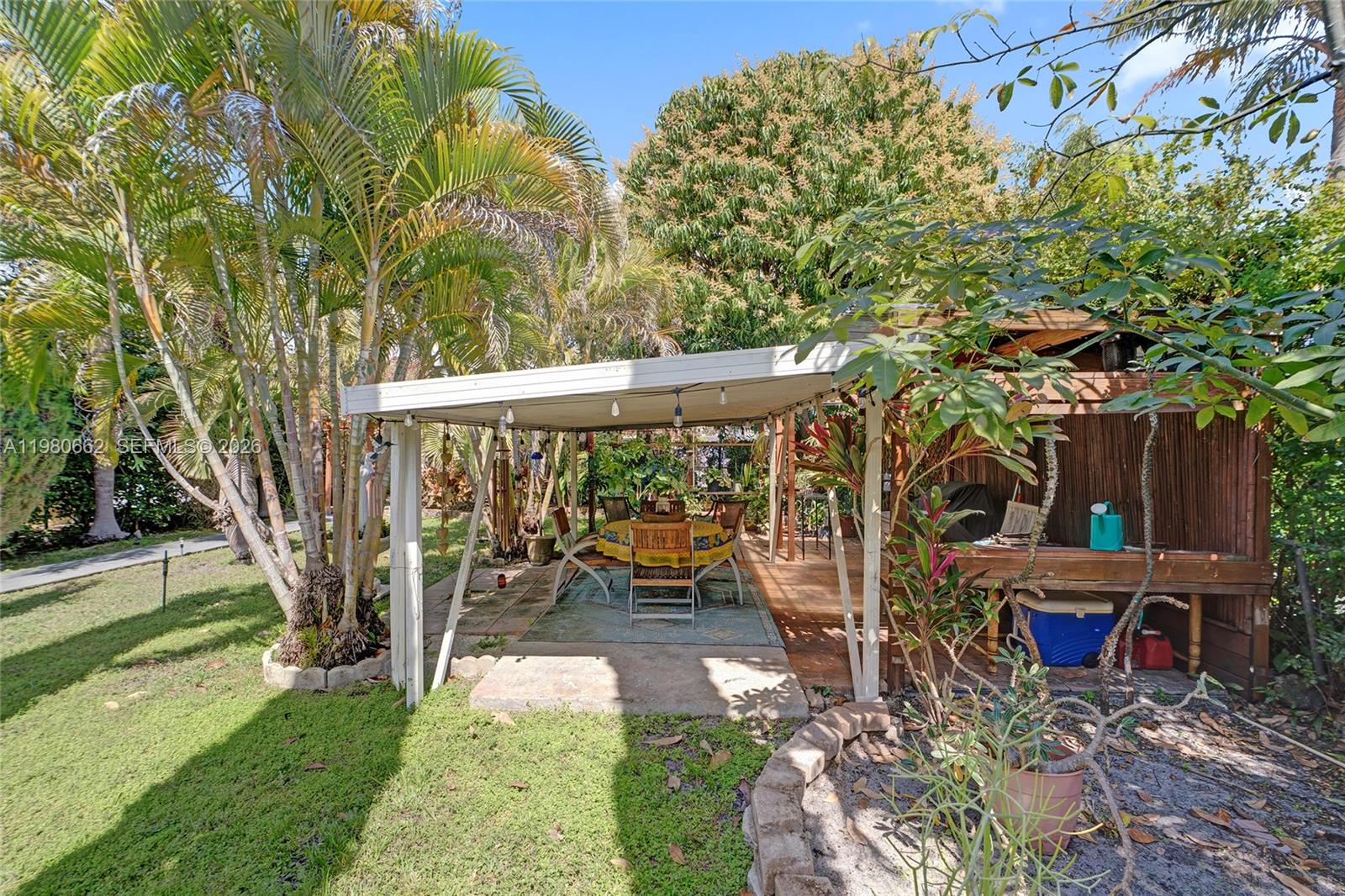 2258 SW 15th St Miami, FL 33145