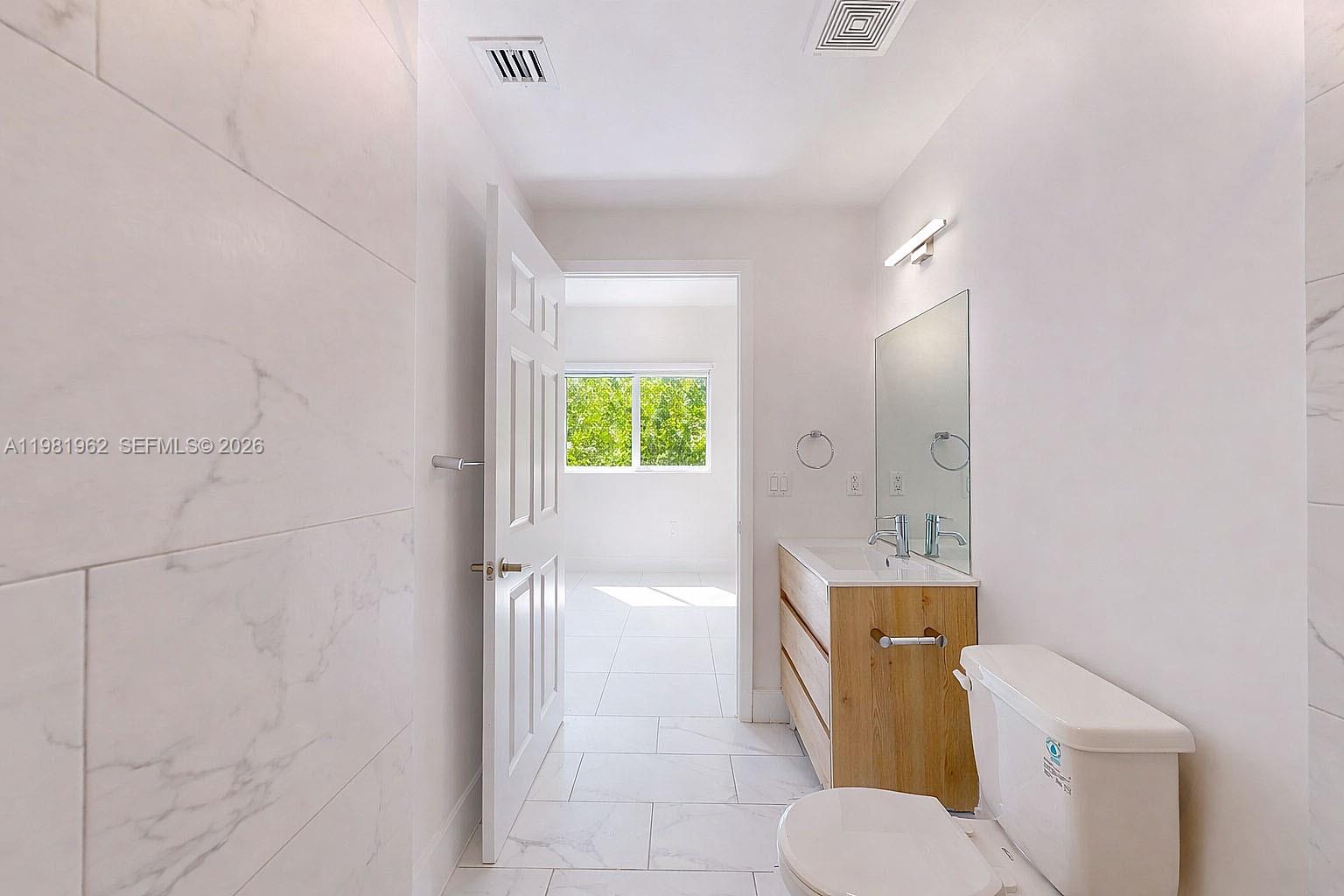 519 SW 5th Ave #201 Miami, FL 33130