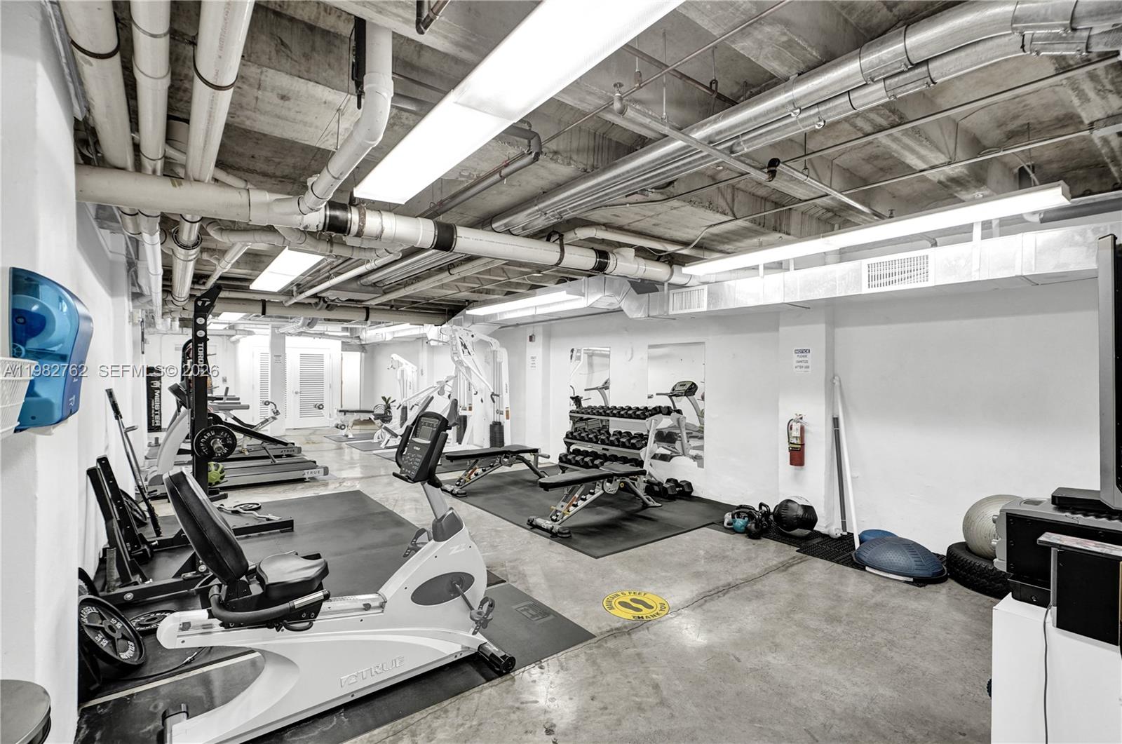 8101 Biscayne Blvd #R-513 Miami, FL 33138