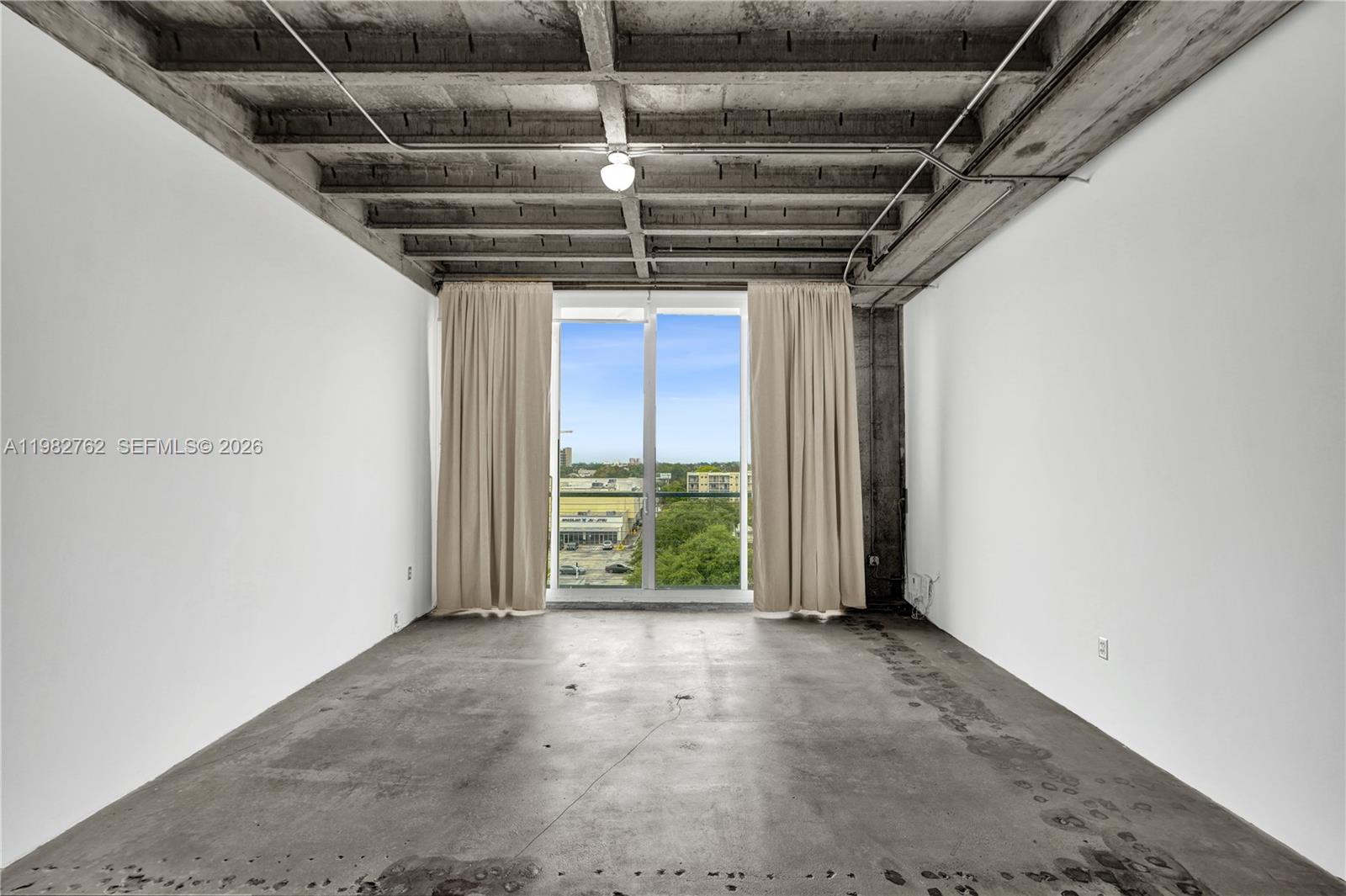 8101 Biscayne Blvd #R-513 Miami, FL 33138