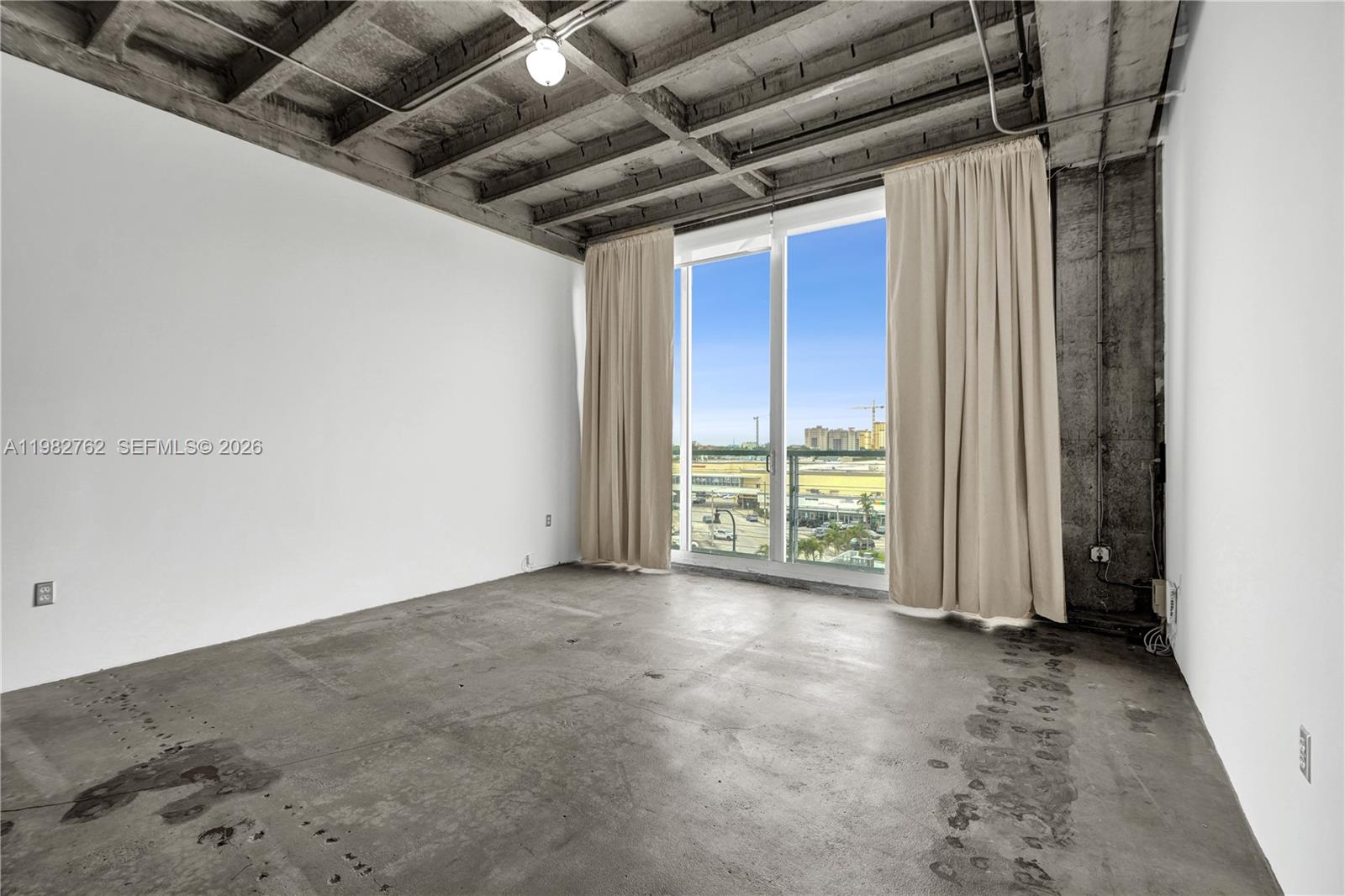 8101 Biscayne Blvd #R-513 Miami, FL 33138