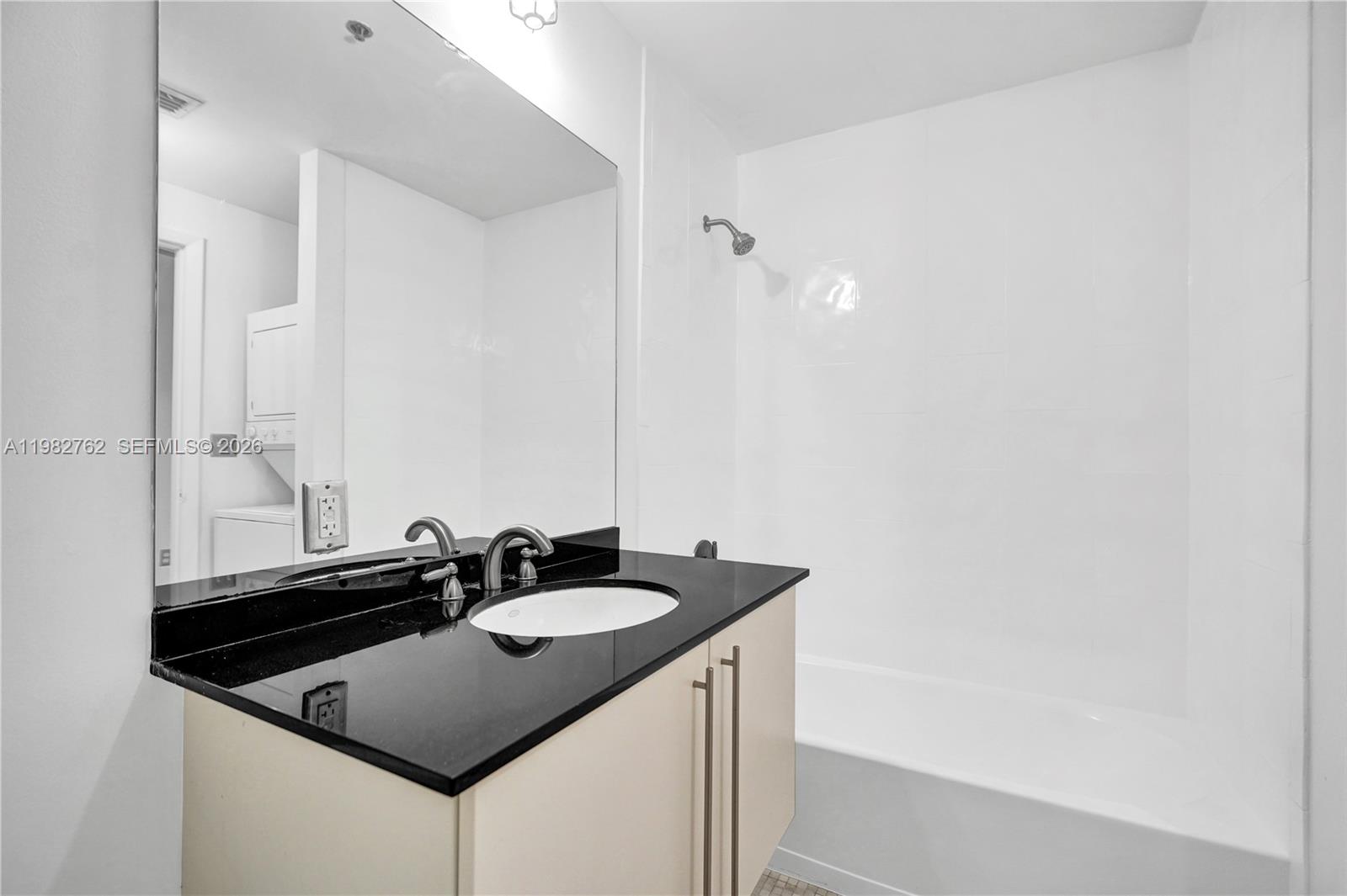 8101 Biscayne Blvd #R-513 Miami, FL 33138