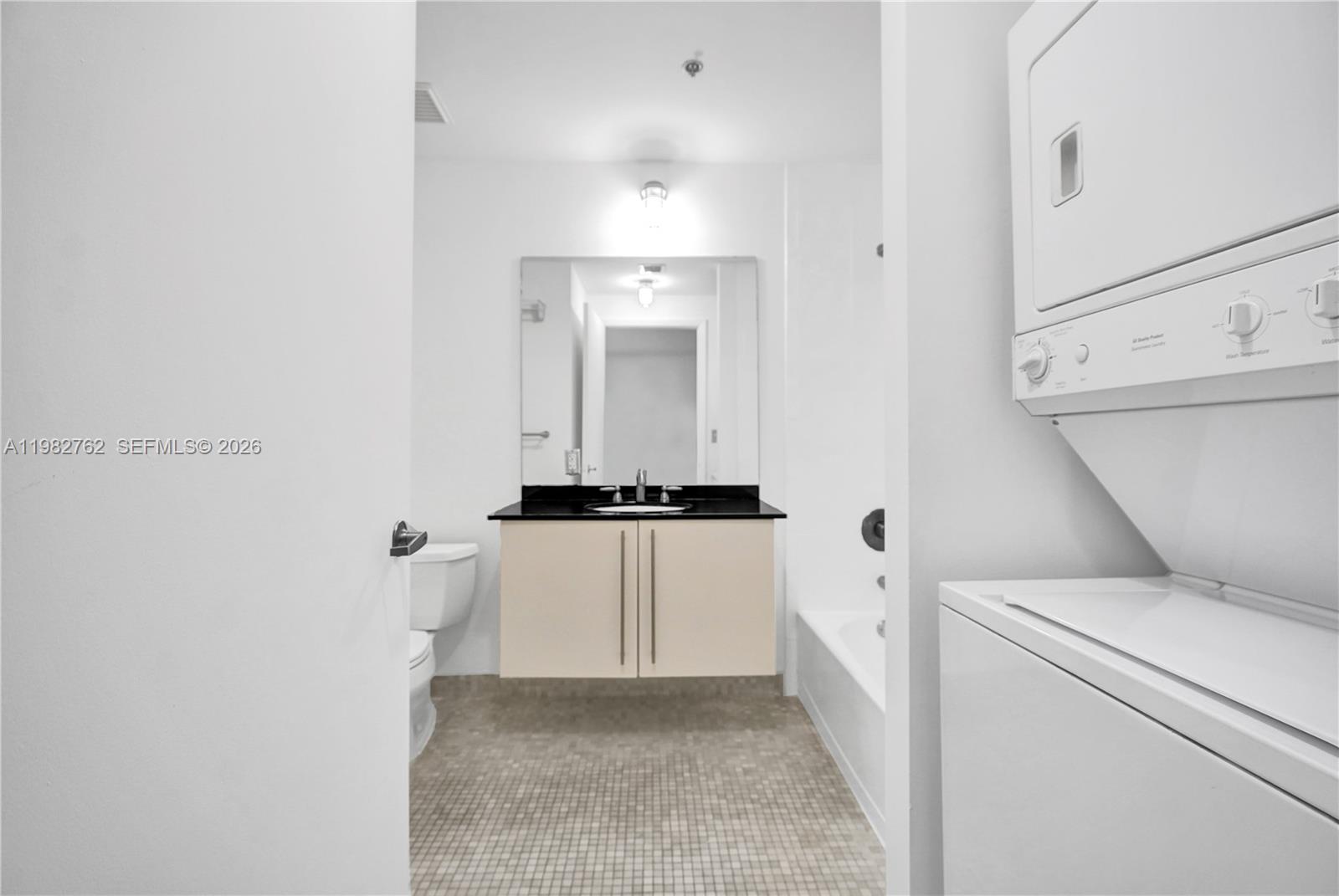 8101 Biscayne Blvd #R-513 Miami, FL 33138