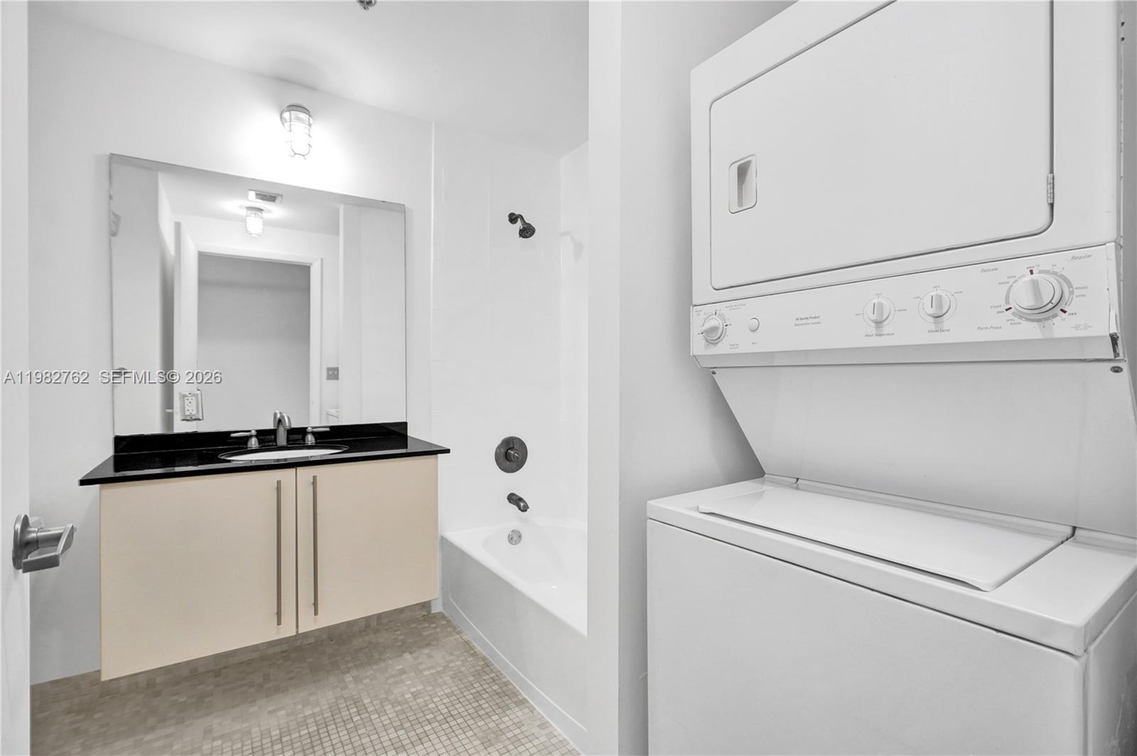 8101 Biscayne Blvd #R-513 Miami, FL 33138