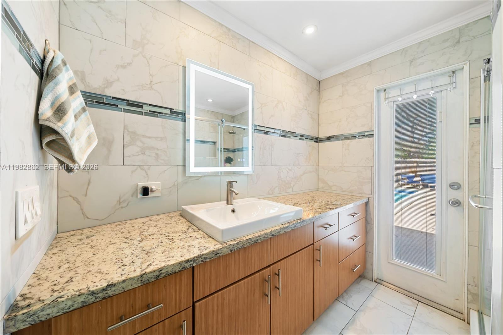 1040 SW 66th Ave Pembroke Pines, FL 33023