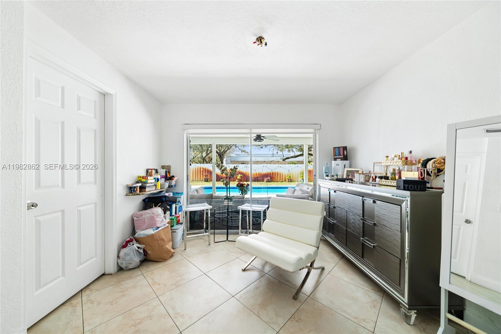 1040 SW 66th Ave Pembroke Pines, FL 33023