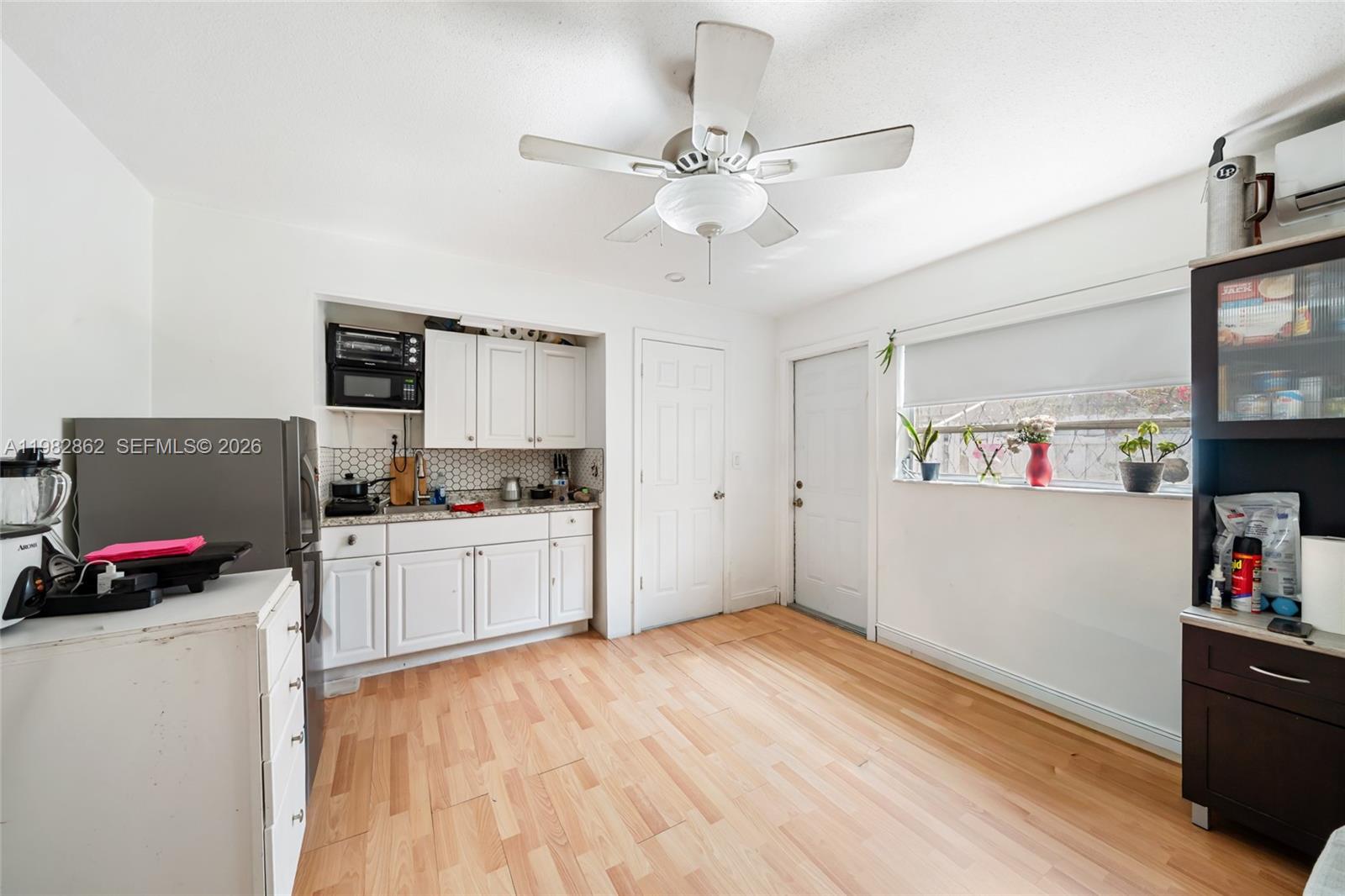 1040 SW 66th Ave Pembroke Pines, FL 33023