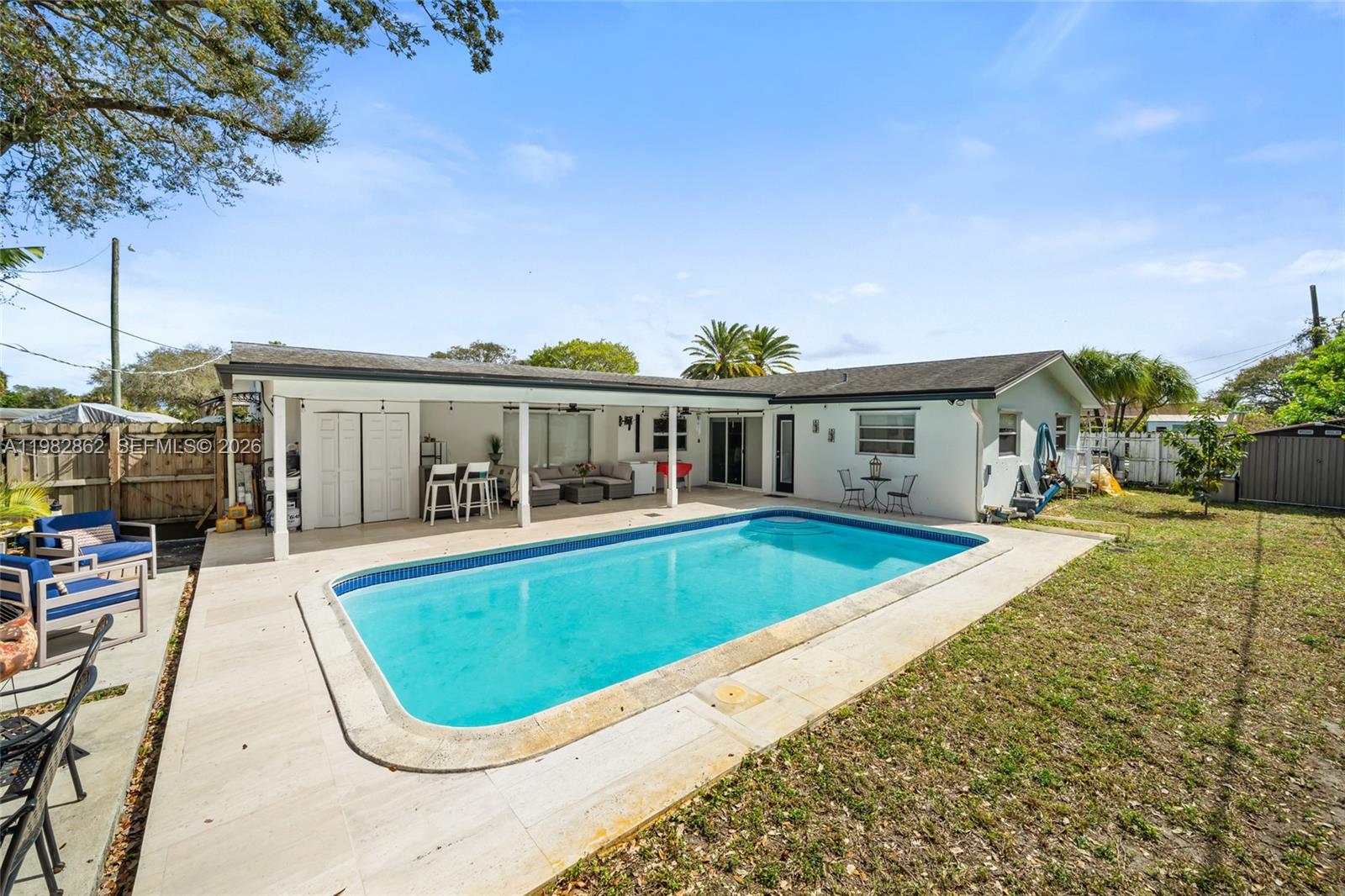 1040 SW 66th Ave Pembroke Pines, FL 33023