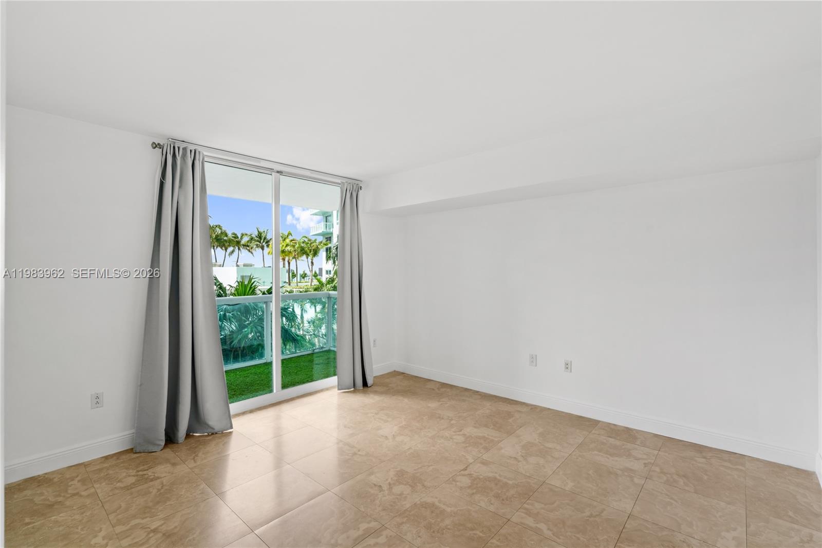 1800 N Bayshore Dr #1208 Miami, FL 33132