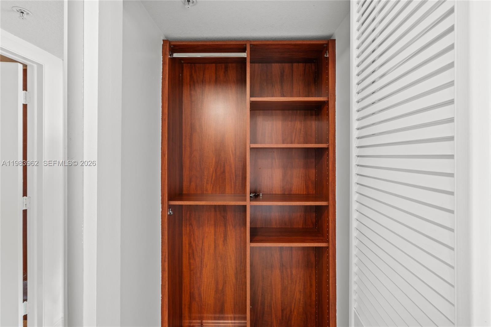 1800 N Bayshore Dr #1208 Miami, FL 33132