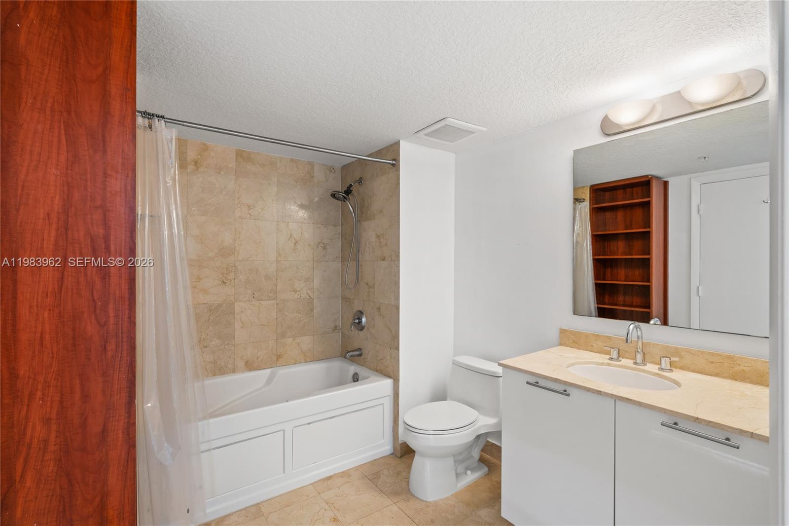 1800 N Bayshore Dr #1208 Miami, FL 33132