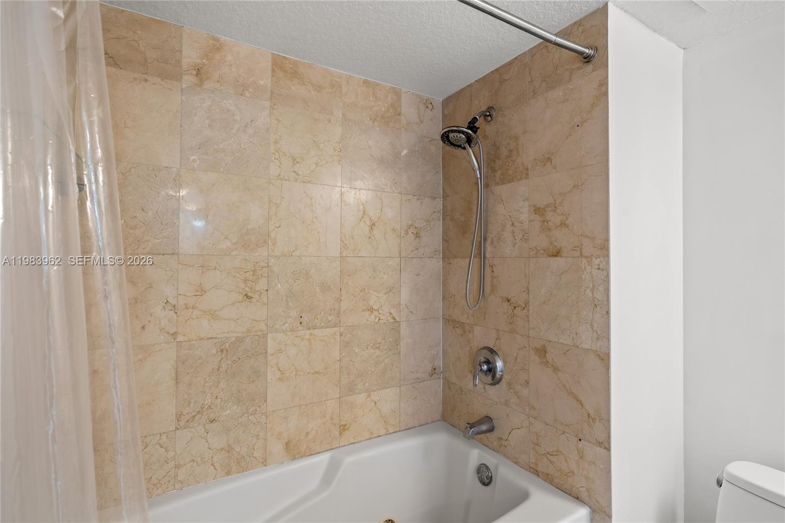 1800 N Bayshore Dr #1208 Miami, FL 33132