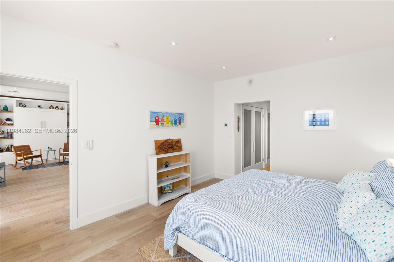 5555 Collins Ave #17J Miami Beach, FL 33140