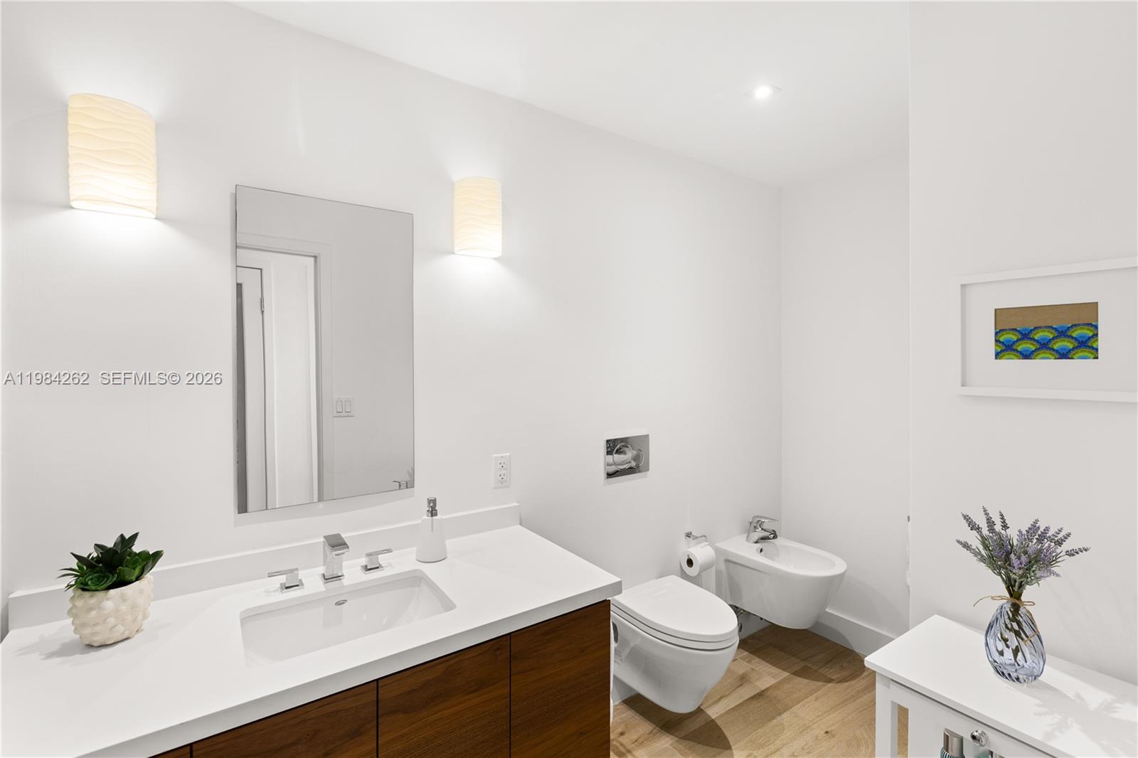 5555 Collins Ave #17J Miami Beach, FL 33140