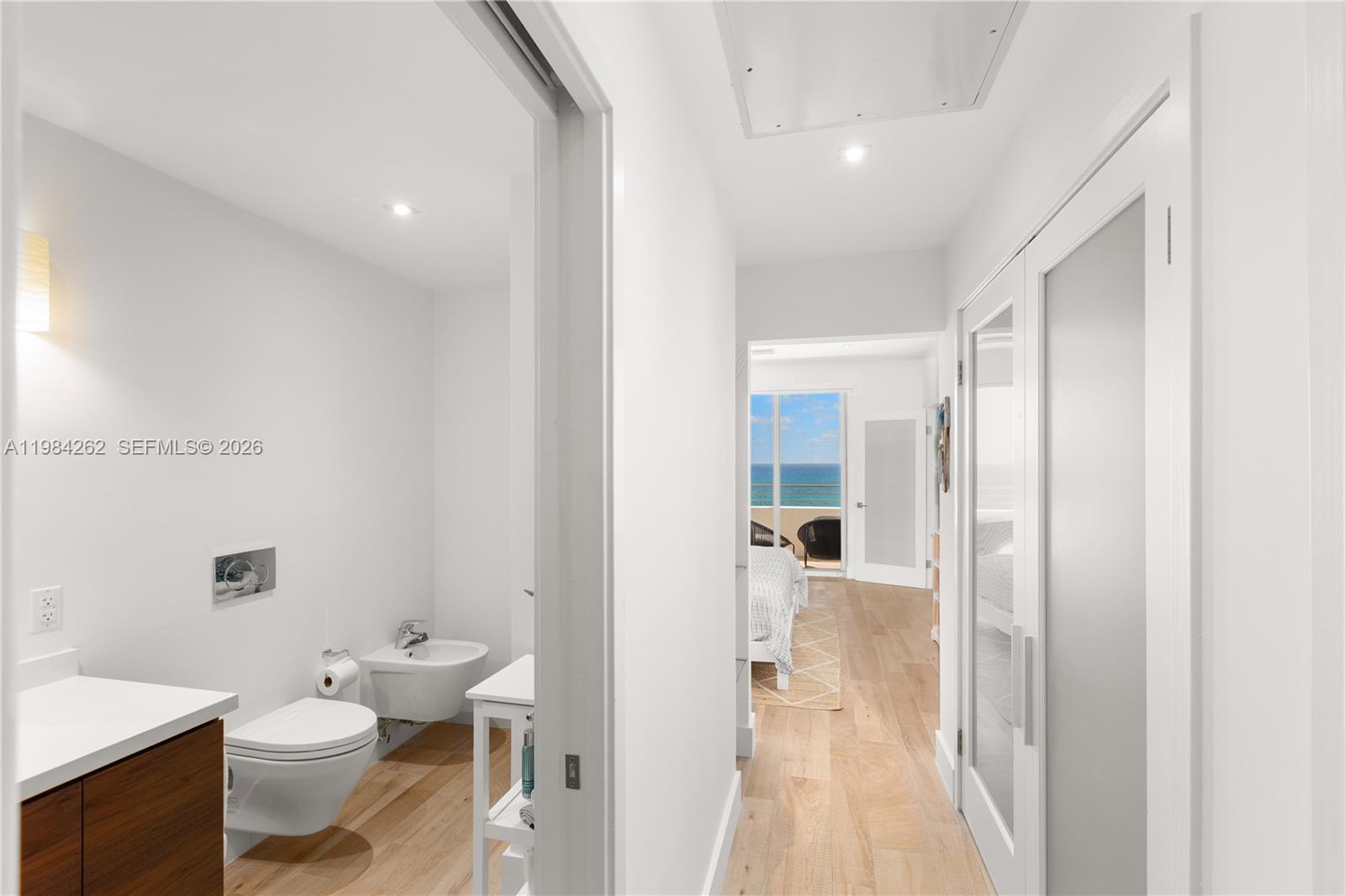 5555 Collins Ave #17J Miami Beach, FL 33140