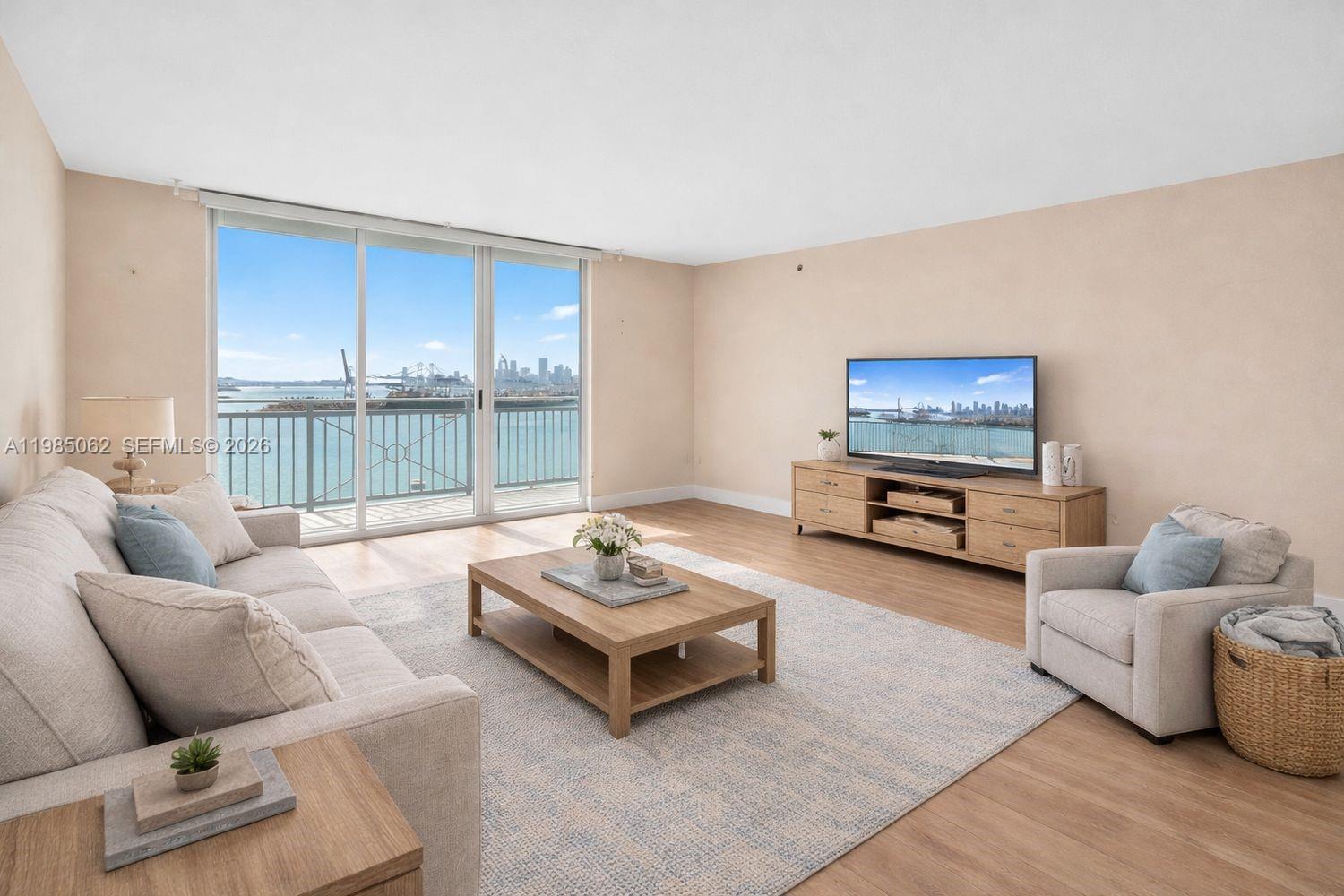 90 Alton Rd #1810 Miami Beach, FL 33139