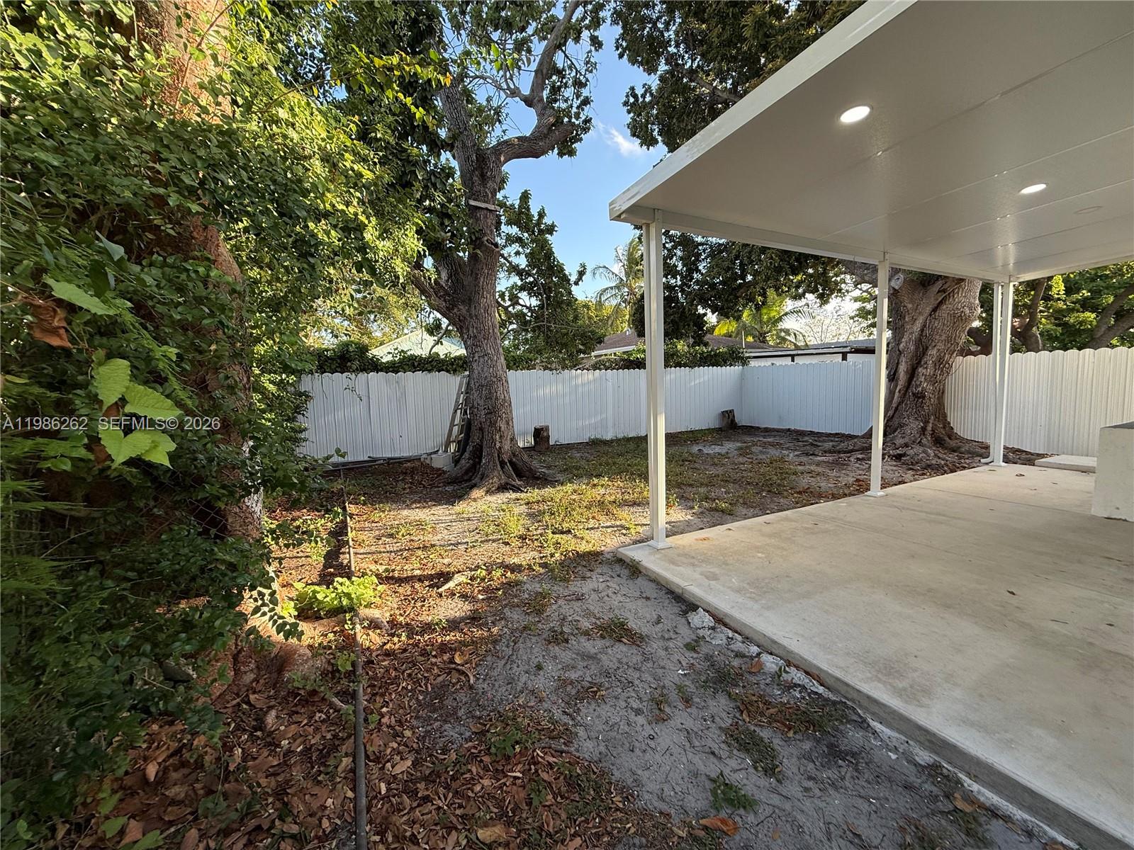 1812 NW 64th St Miami, FL 33147