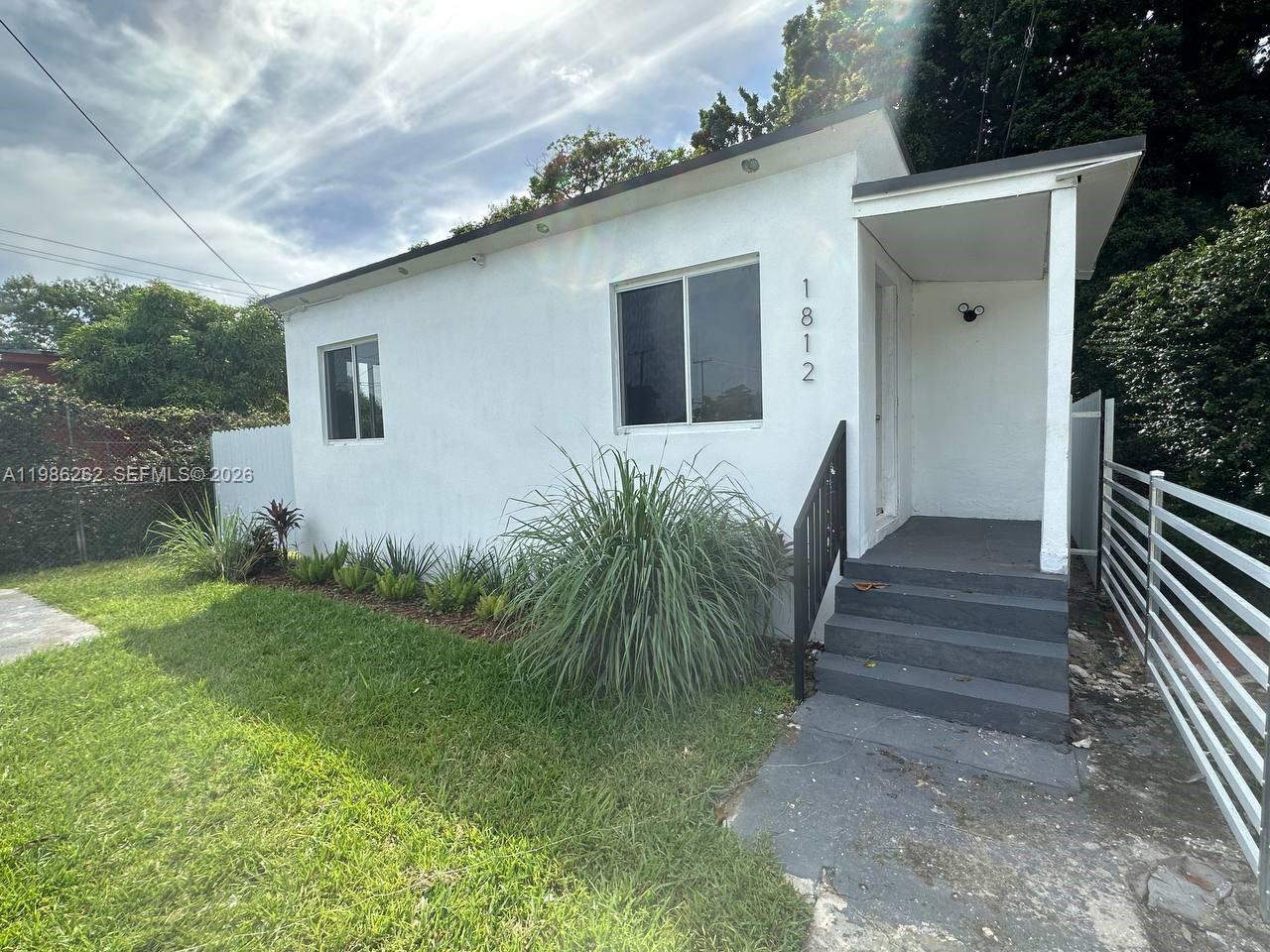 1812 NW 64th St Miami, FL 33147