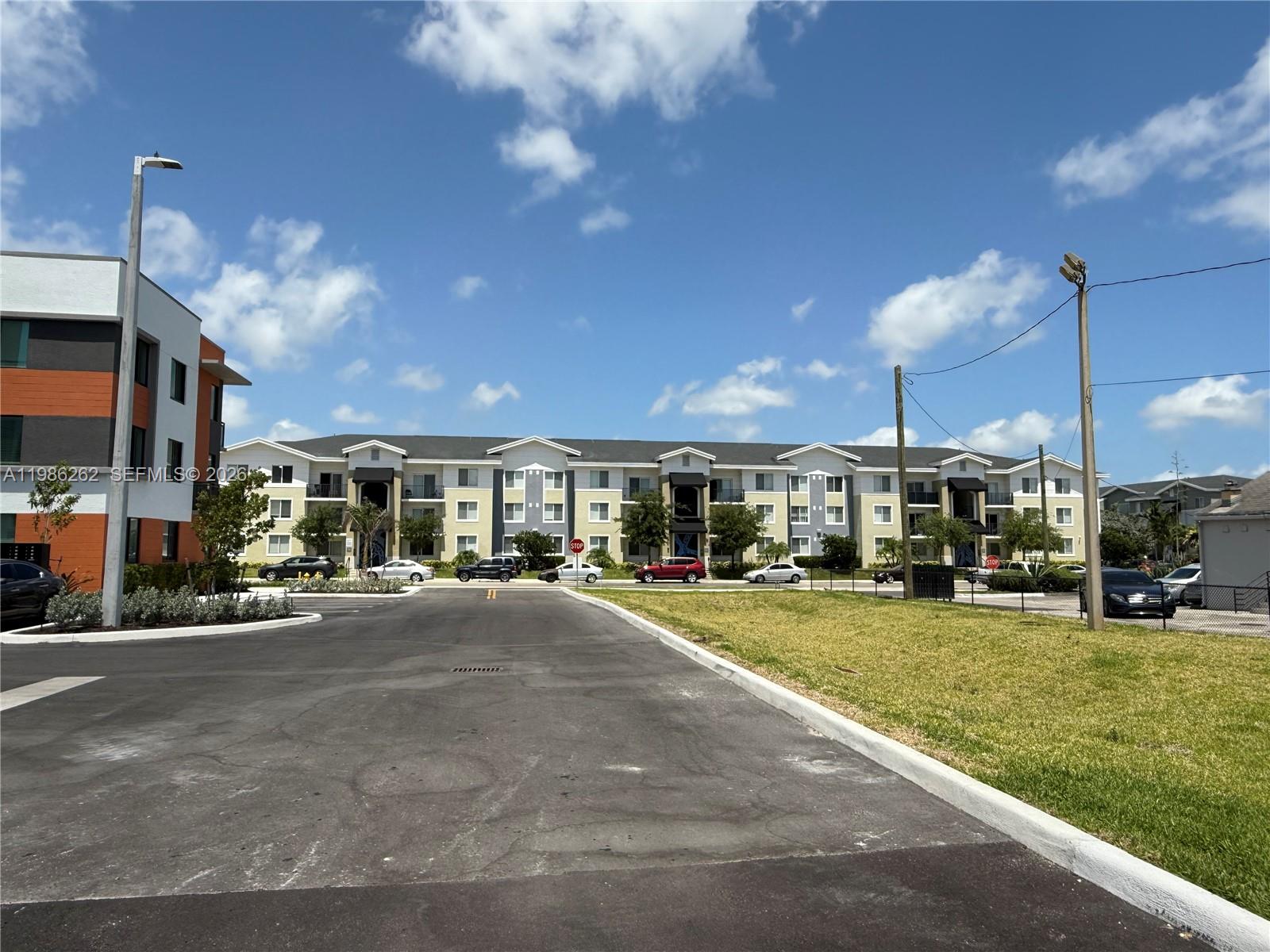 1812 NW 64th St Miami, FL 33147