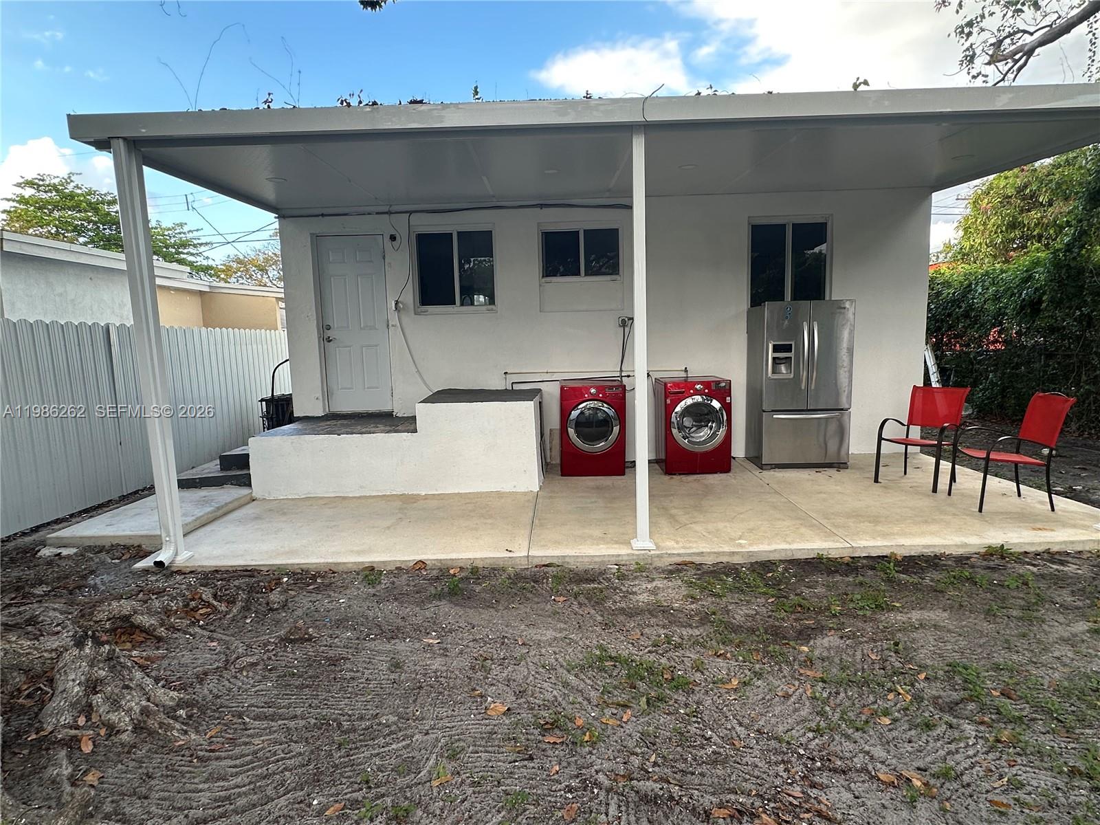 1812 NW 64th St Miami, FL 33147