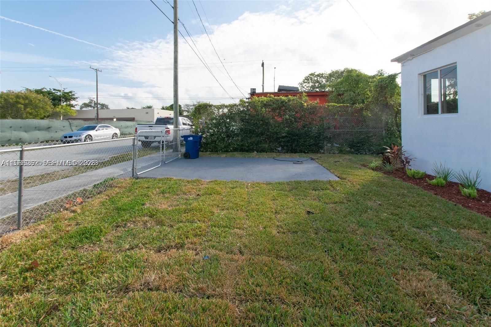 1812 NW 64th St Miami, FL 33147